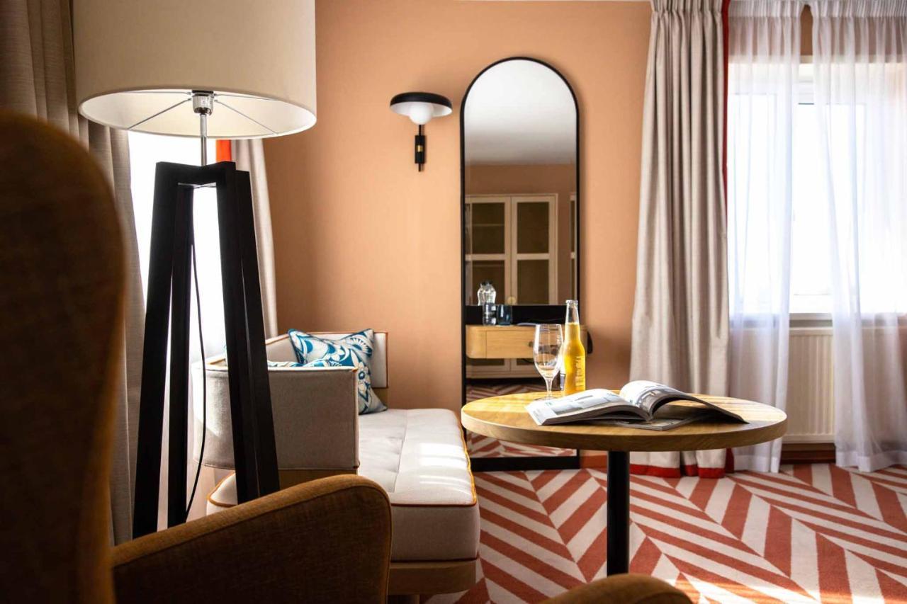 Bexhill-on-Sea The Relais Cooden Beach And Spa מראה חיצוני תמונה