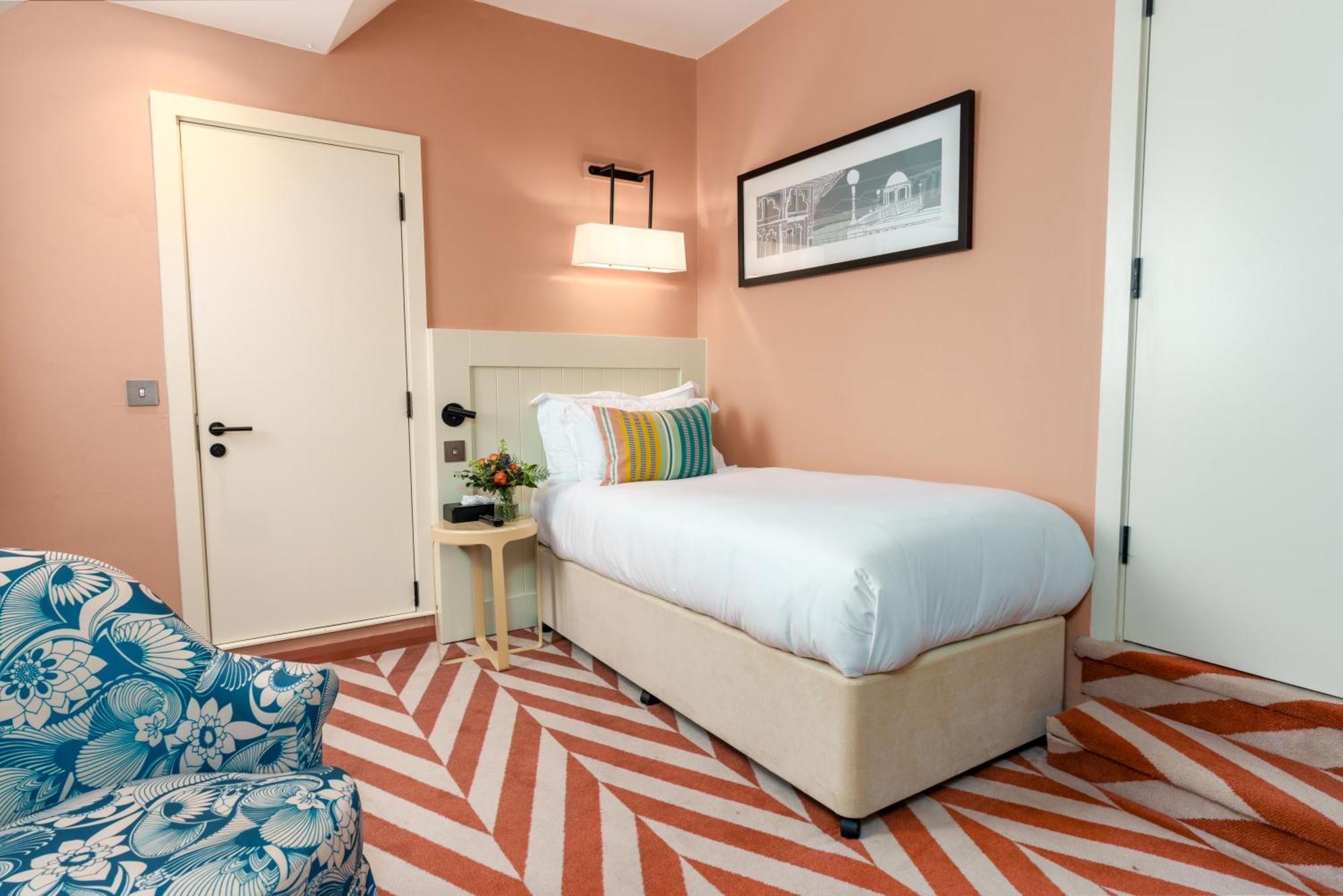 Bexhill-on-Sea The Relais Cooden Beach And Spa מראה חיצוני תמונה